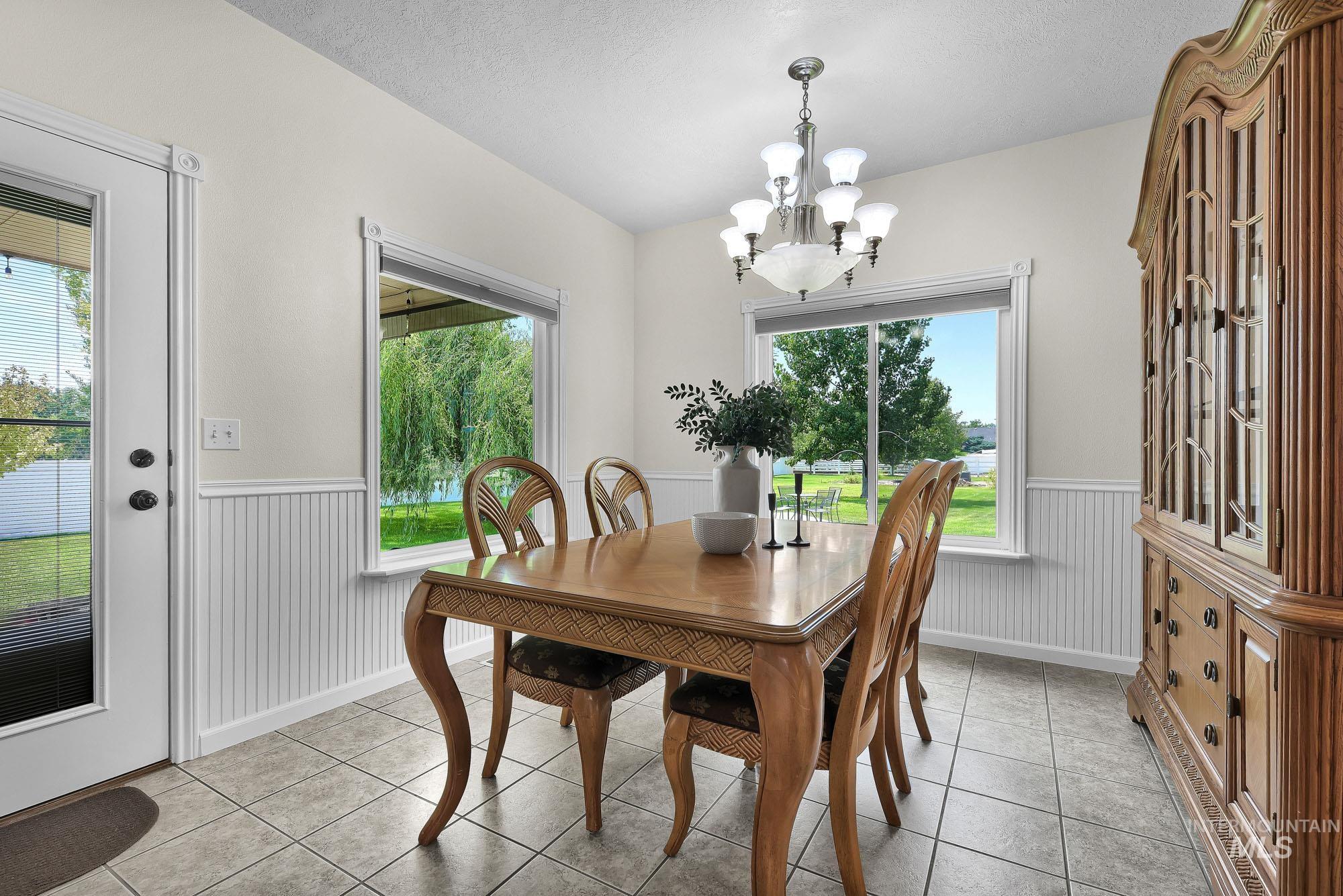 15585 Moonstruck Dr Property Photo 11