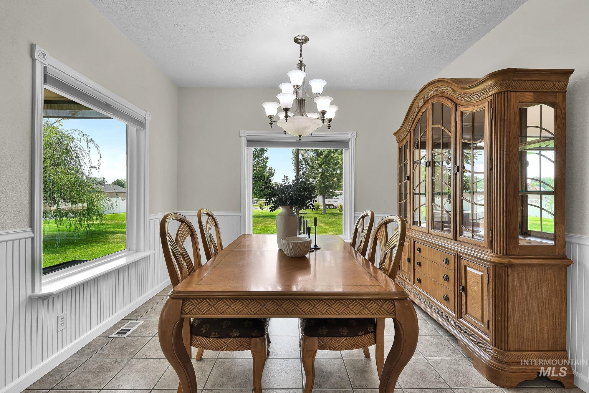15585 Moonstruck Dr Property Photo 12
