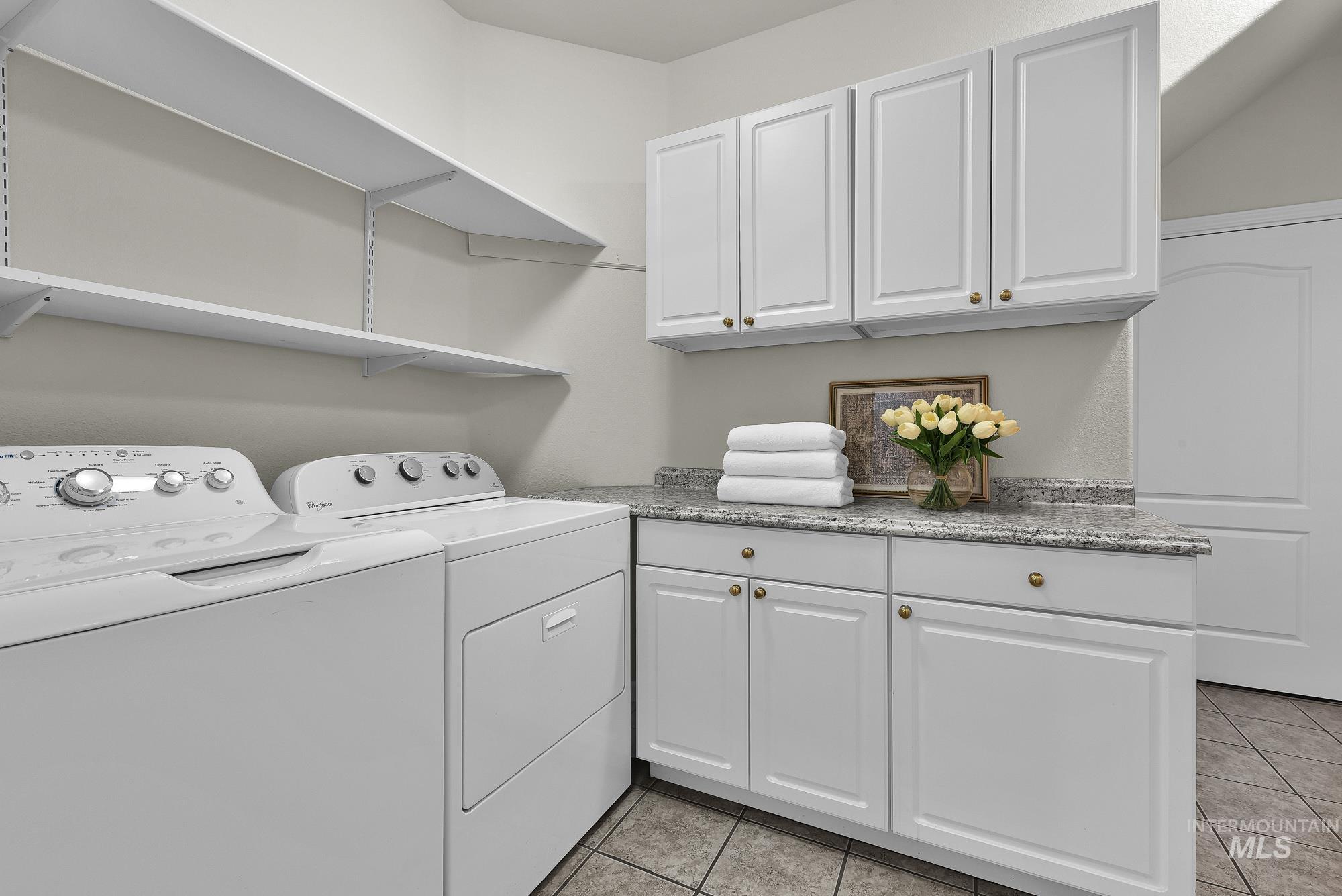 15585 Moonstruck Dr Property Photo 27