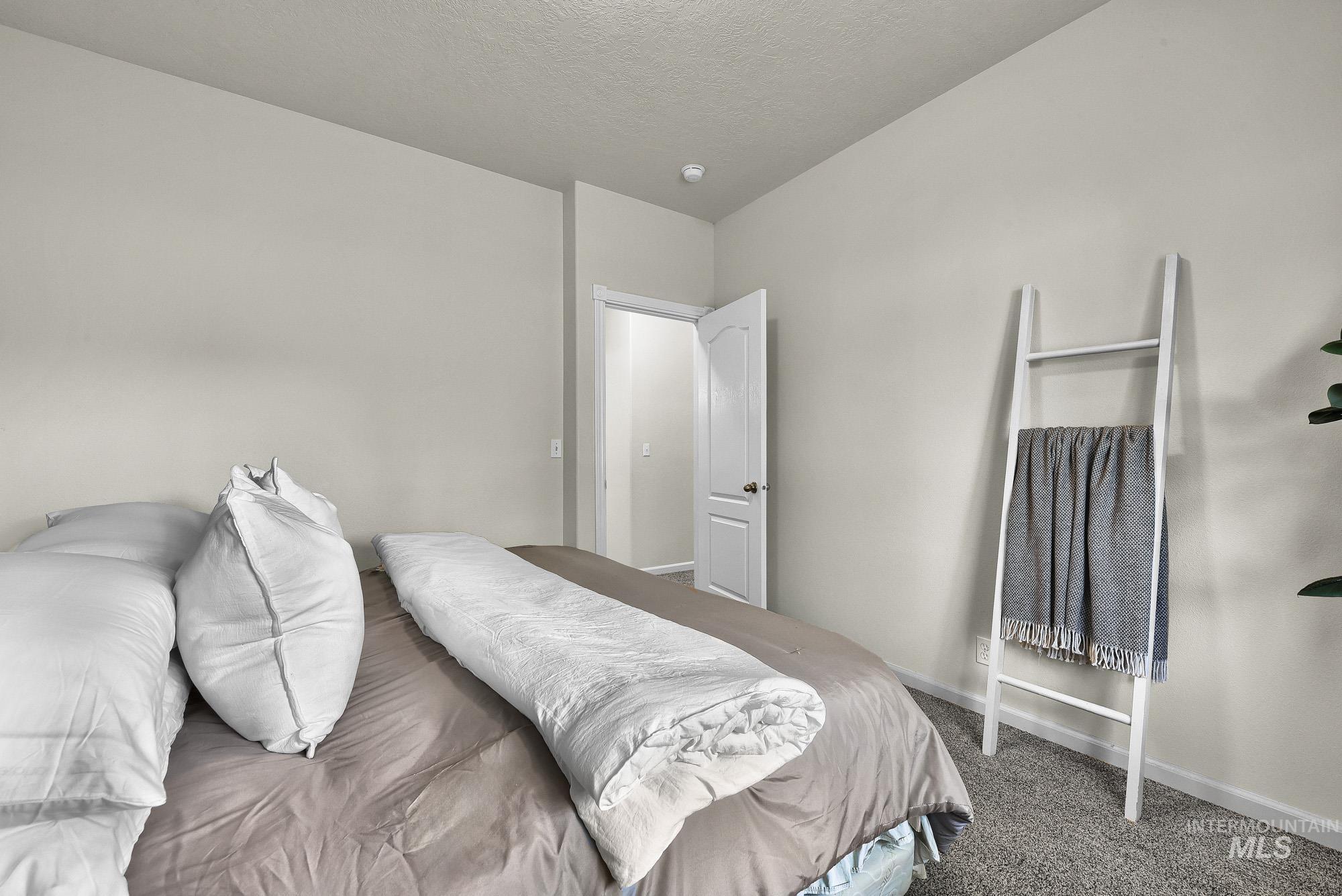 15585 Moonstruck Dr Property Photo 30