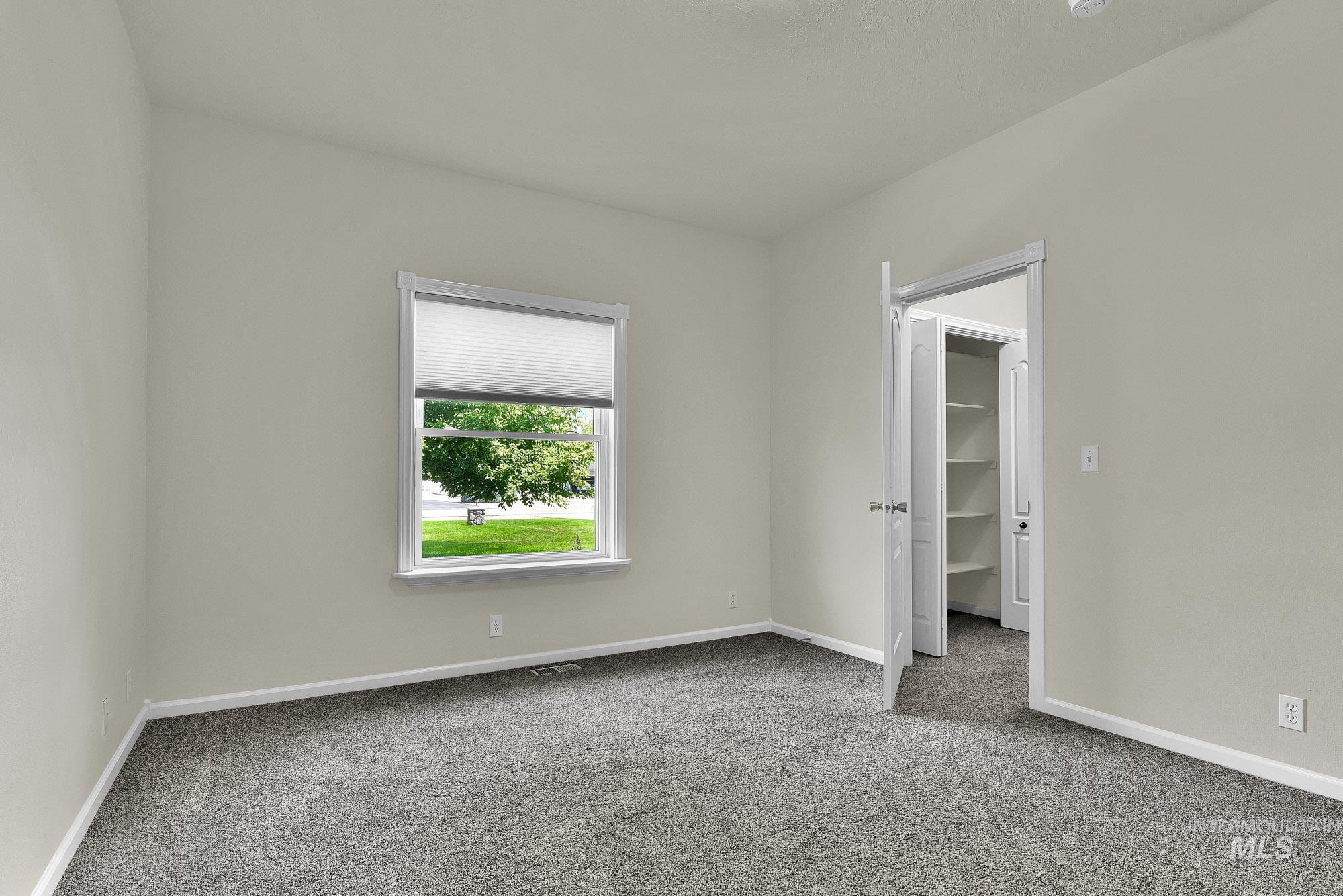 15585 Moonstruck Dr Property Photo 32