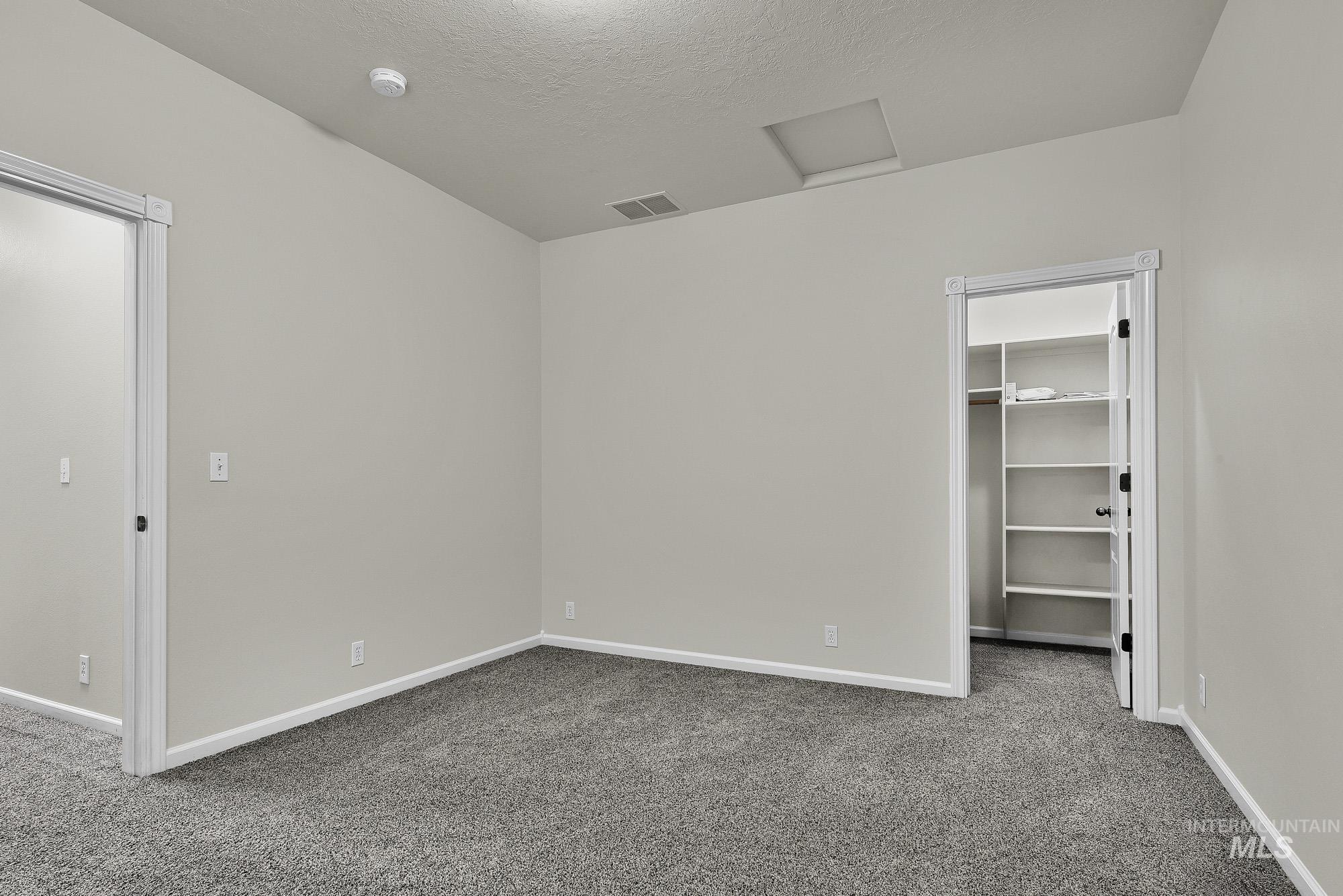 15585 Moonstruck Dr Property Photo 33