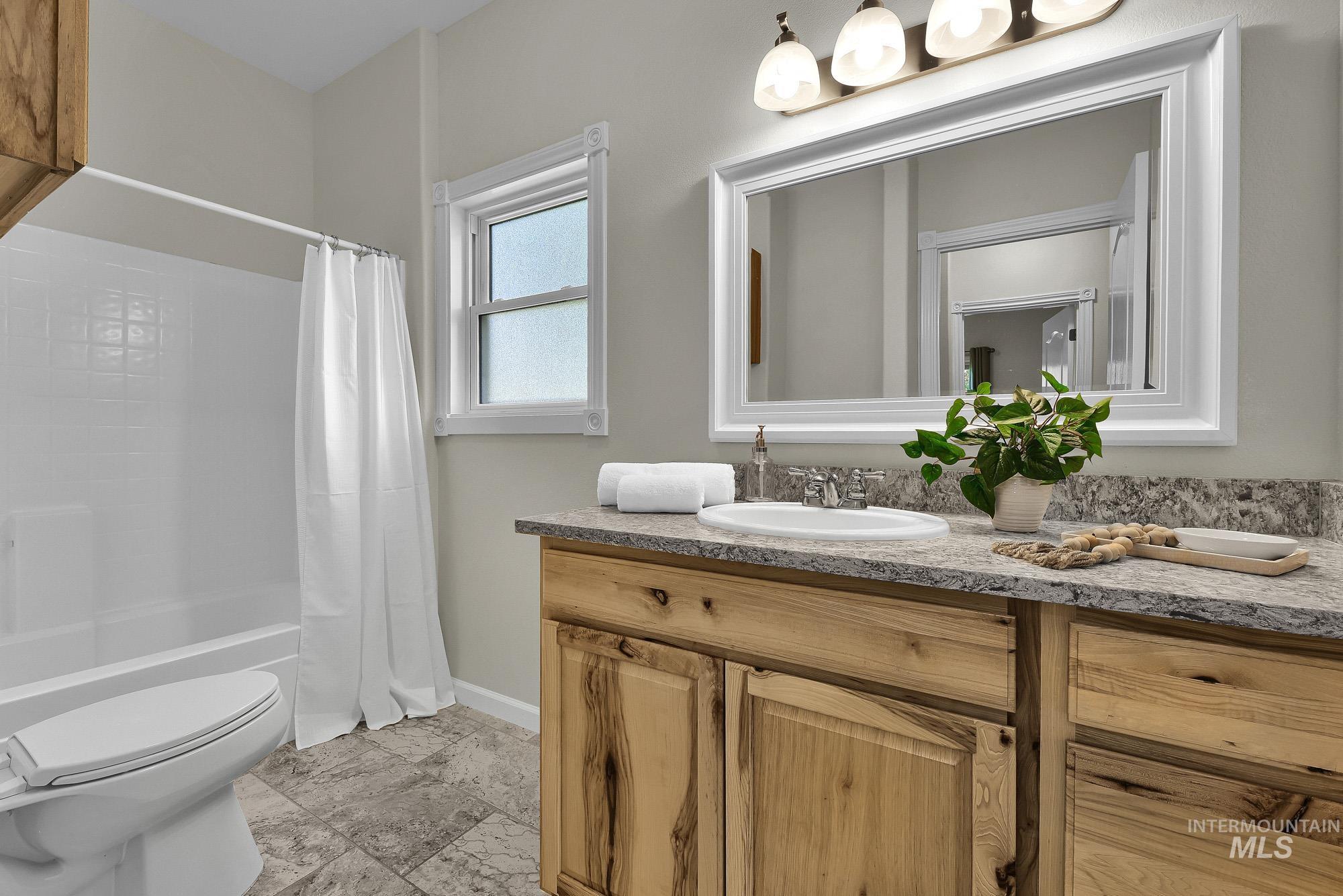 15585 Moonstruck Dr Property Photo 34