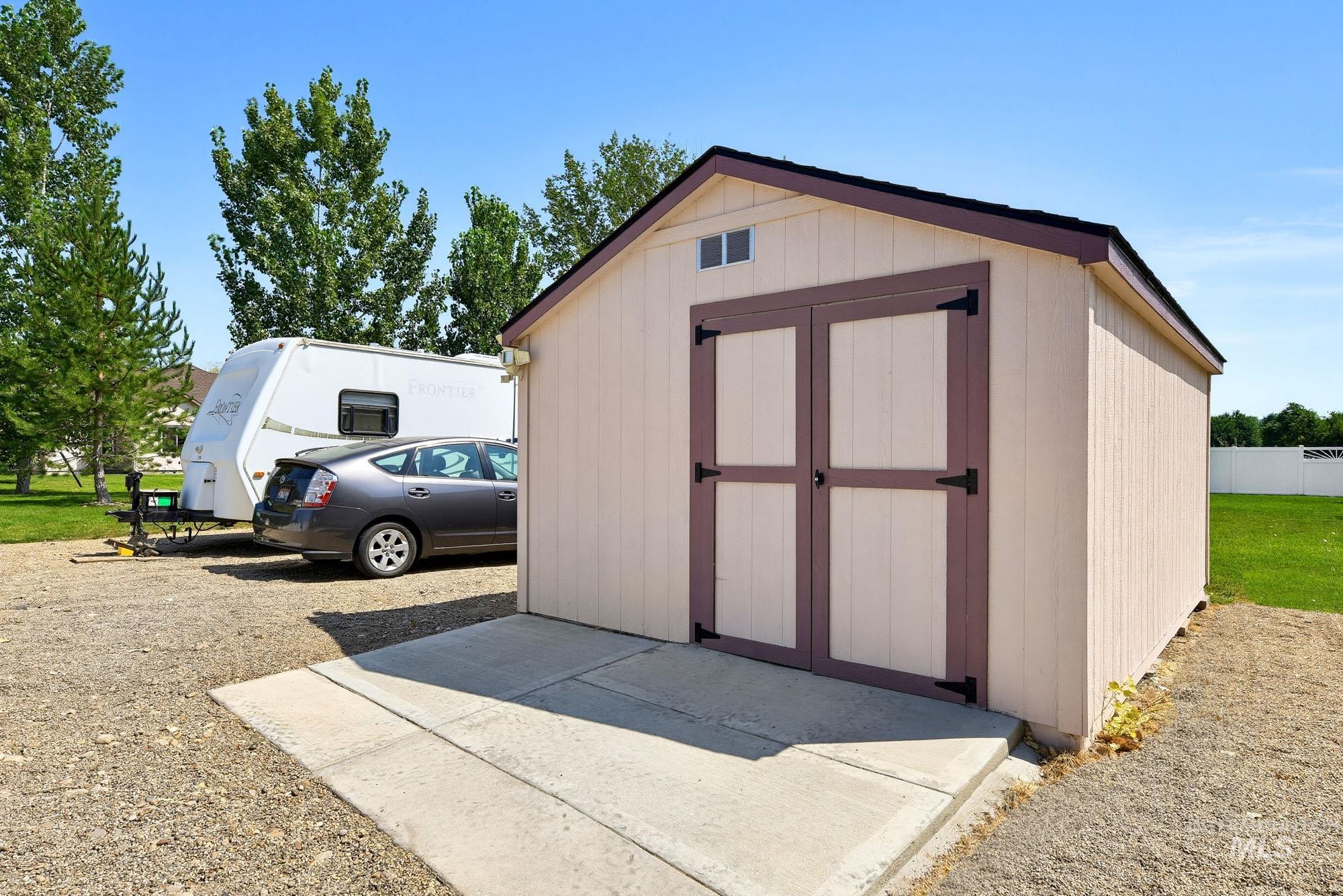 15585 Moonstruck Dr Property Photo 46