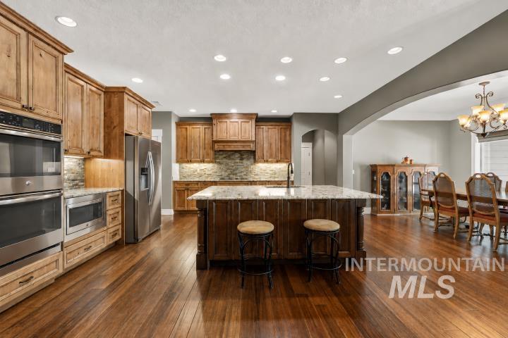 9222 Kemp Property Photo 3
