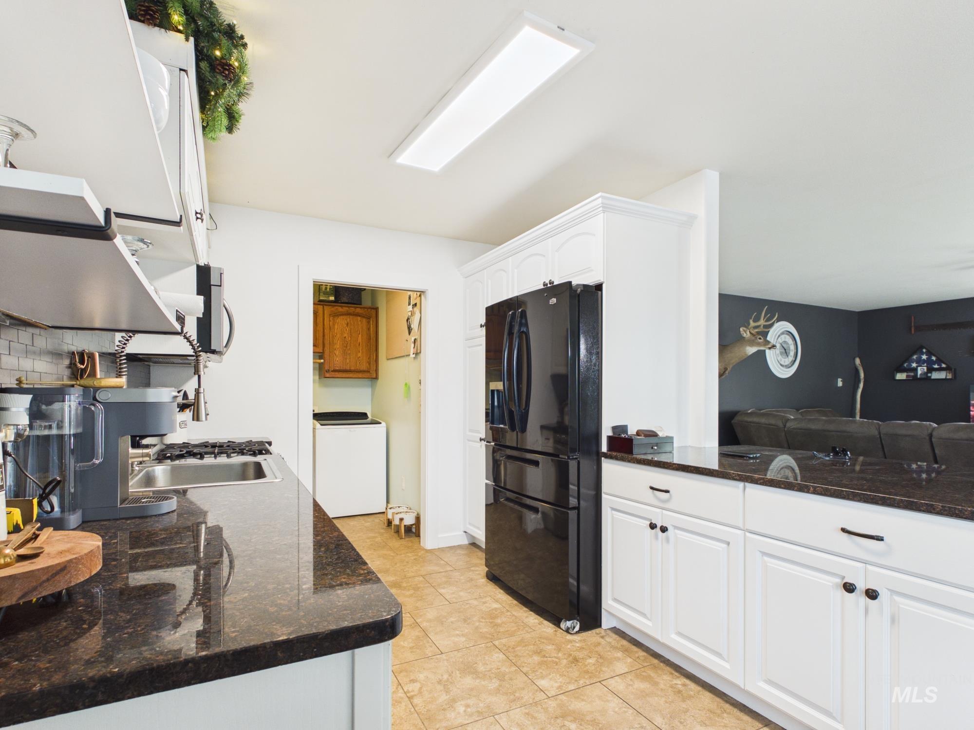 416 Park Ave. Property Photo 4