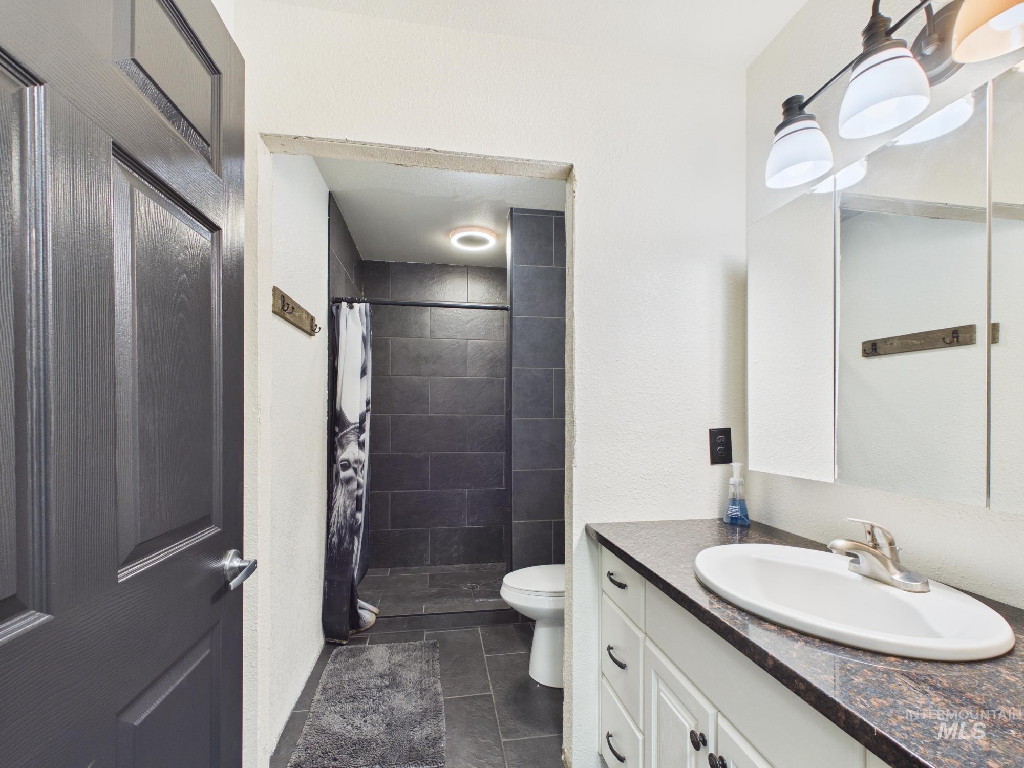 416 Park Ave. Property Photo 9