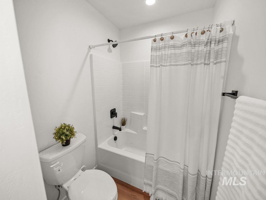 1243 Magic Rd Property Photo 22