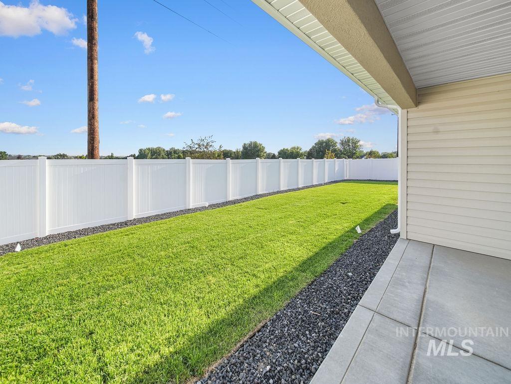 1243 Magic Rd Property Photo 27