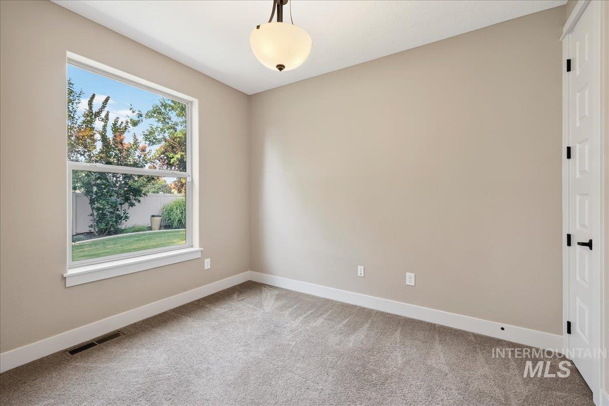 368 E Whiskey Flats St Property Photo 17