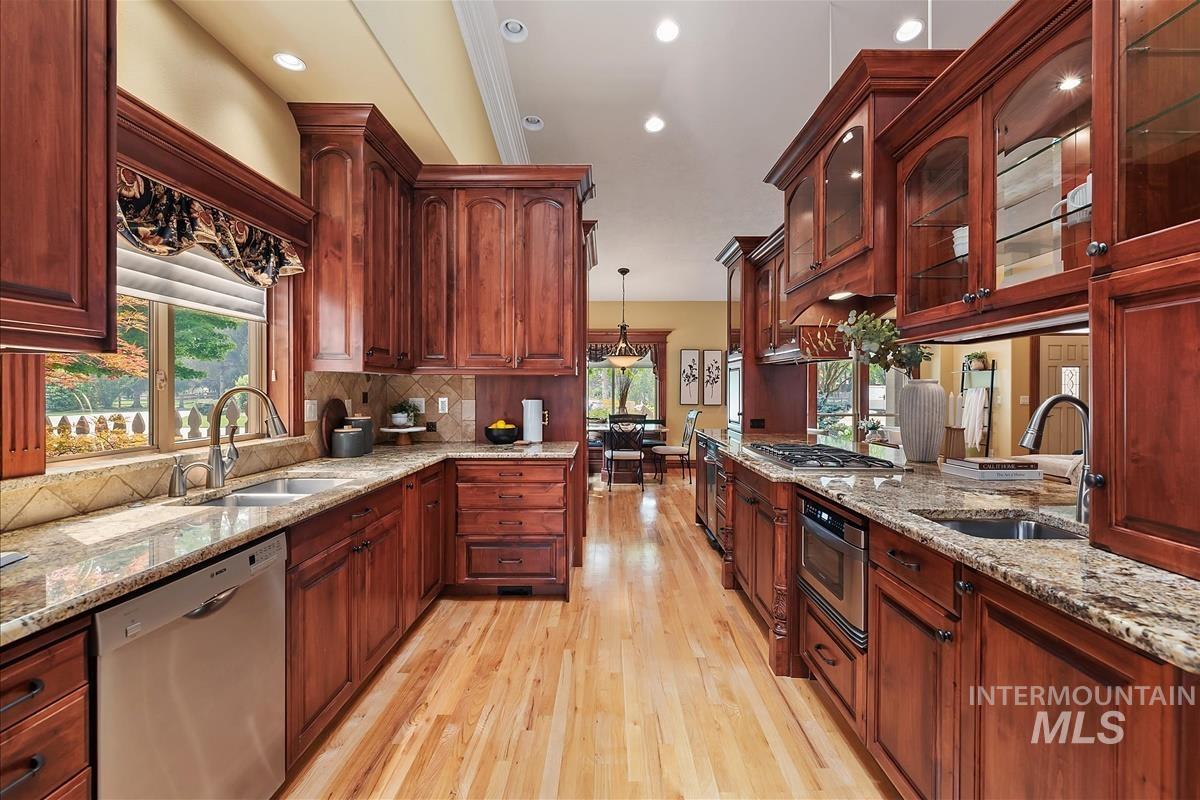 16610 Rose Briar Ln Property Photo 17