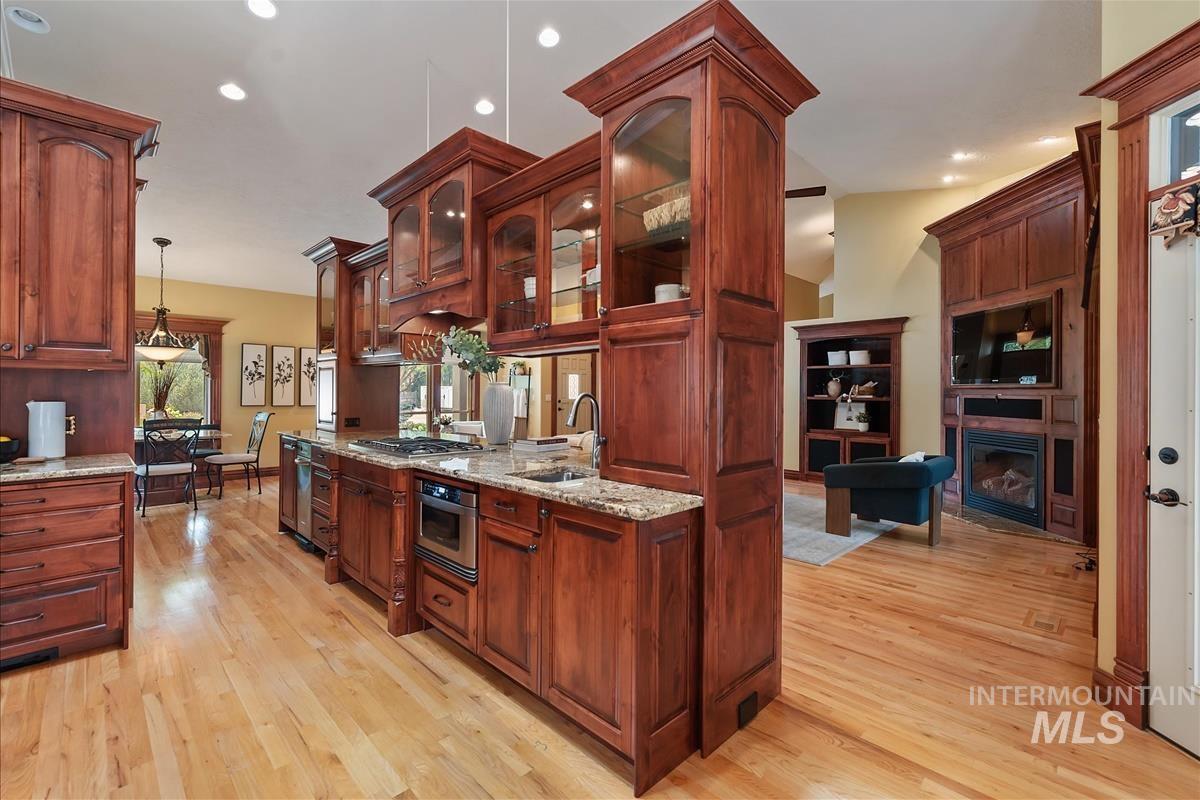 16610 Rose Briar Ln Property Photo 18
