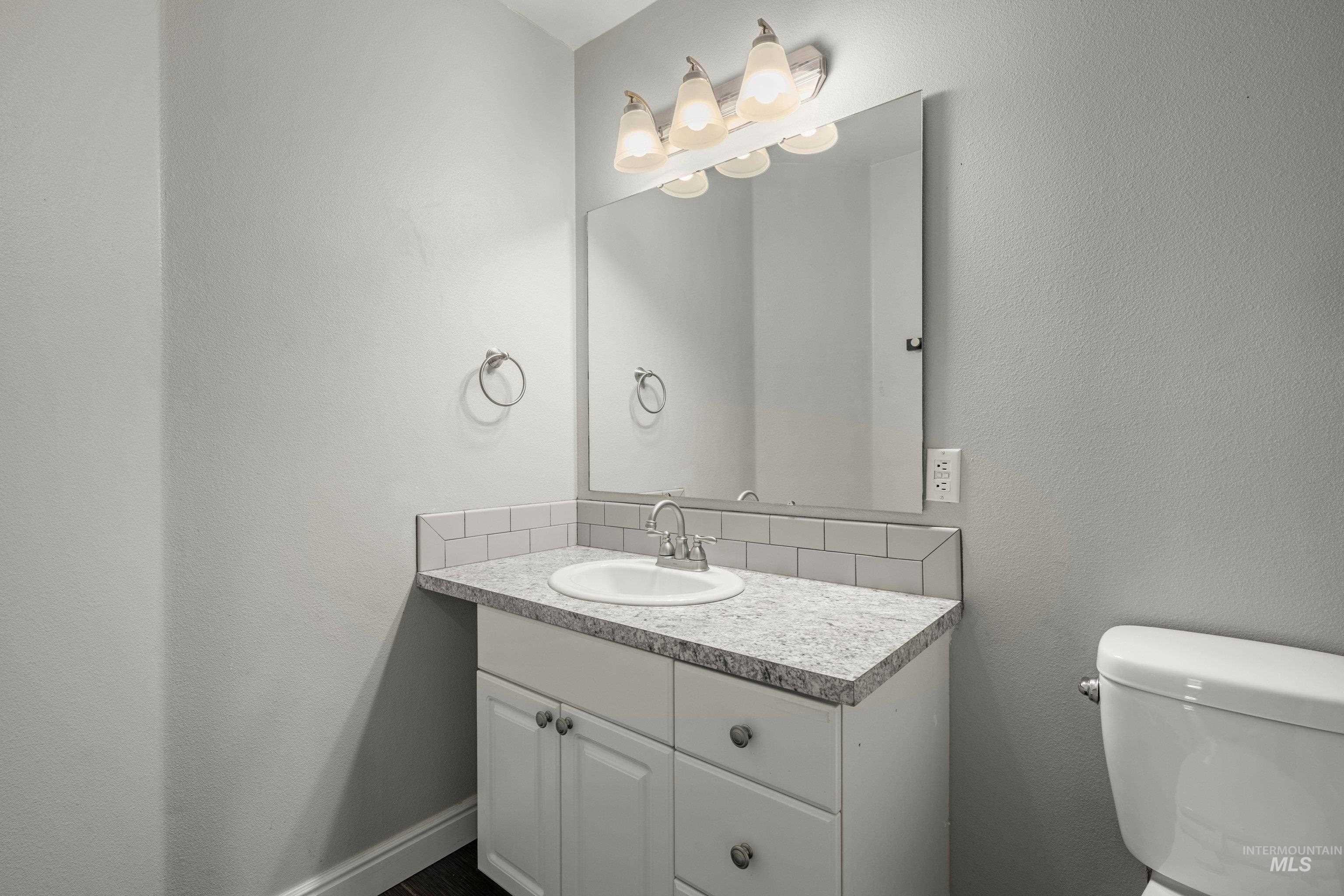 746 S Coral Pl Property Photo 25