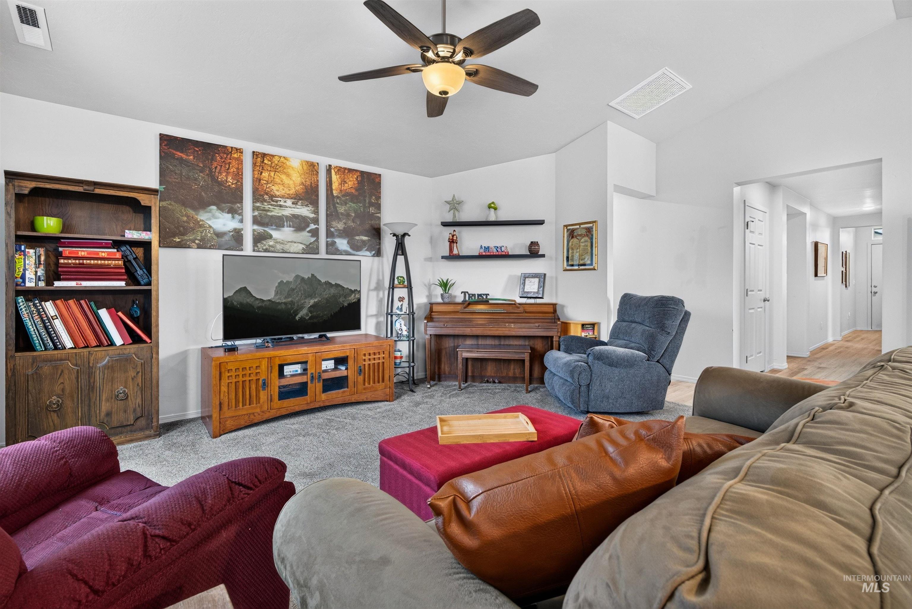 8399 E Mourtan Property Photo 8