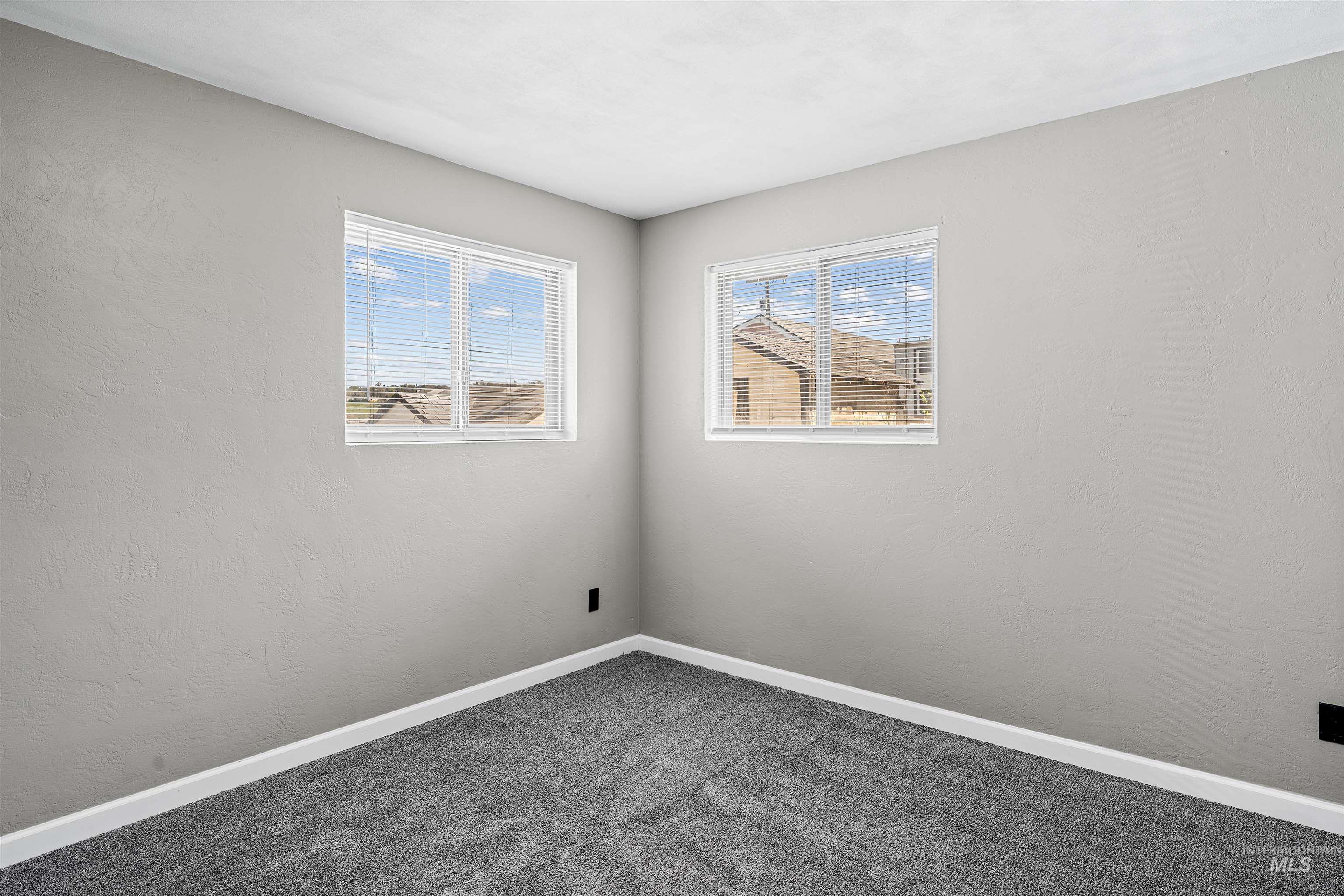 303 Highland Ave Property Photo 24
