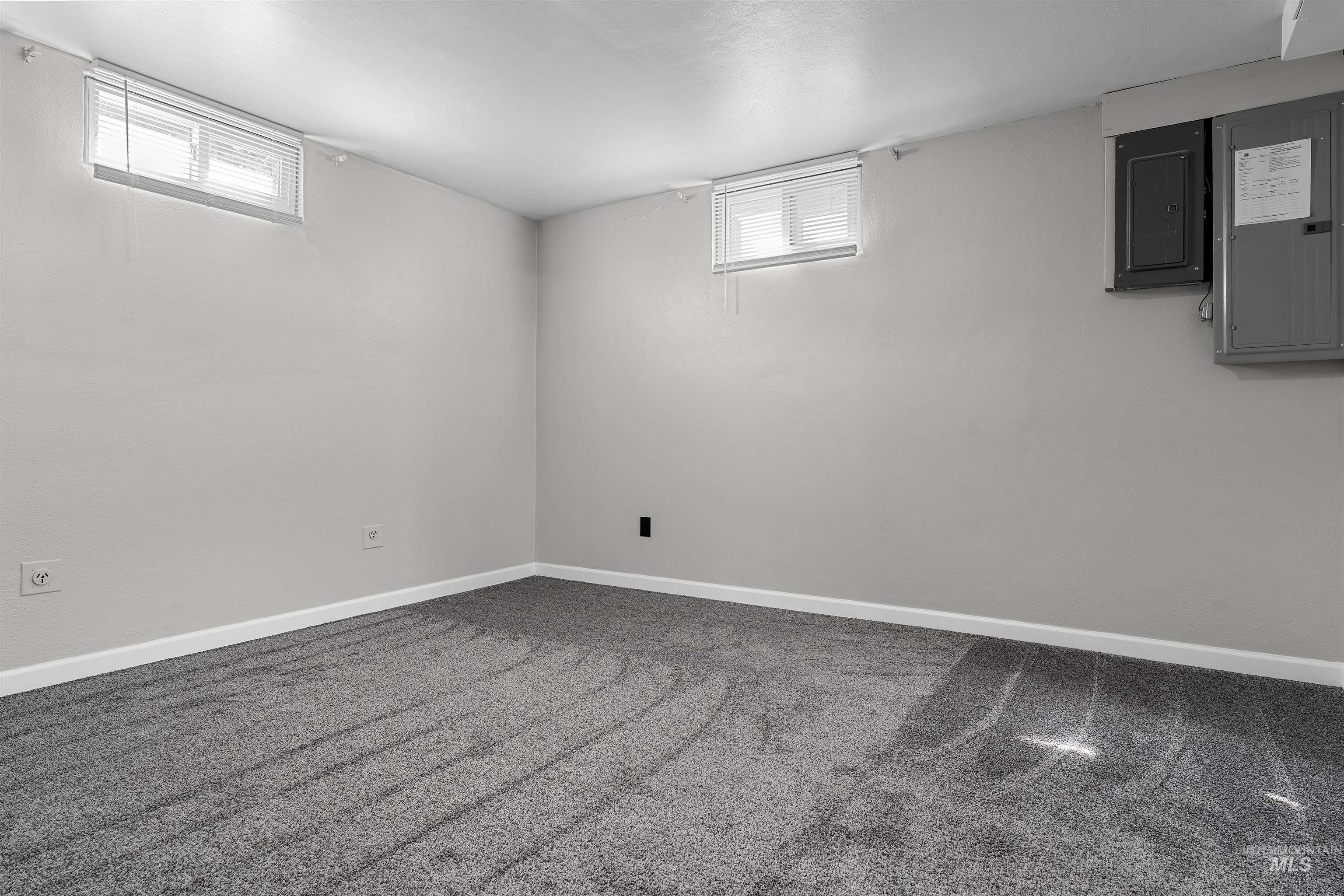 303 Highland Ave Property Photo 41