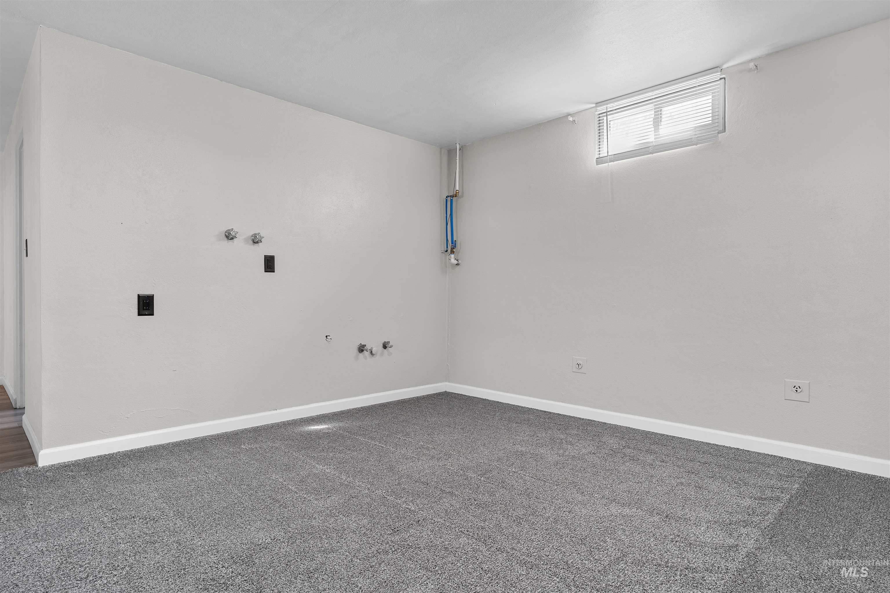 303 Highland Ave Property Photo 42
