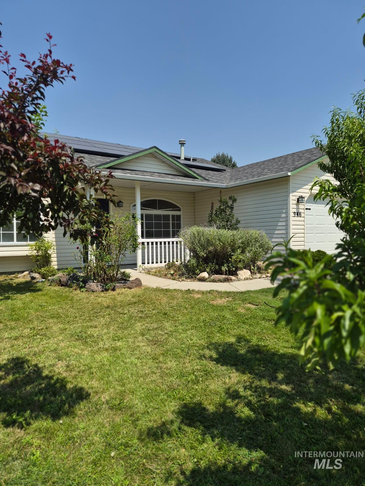946 Johnson Dr Property Photo 1