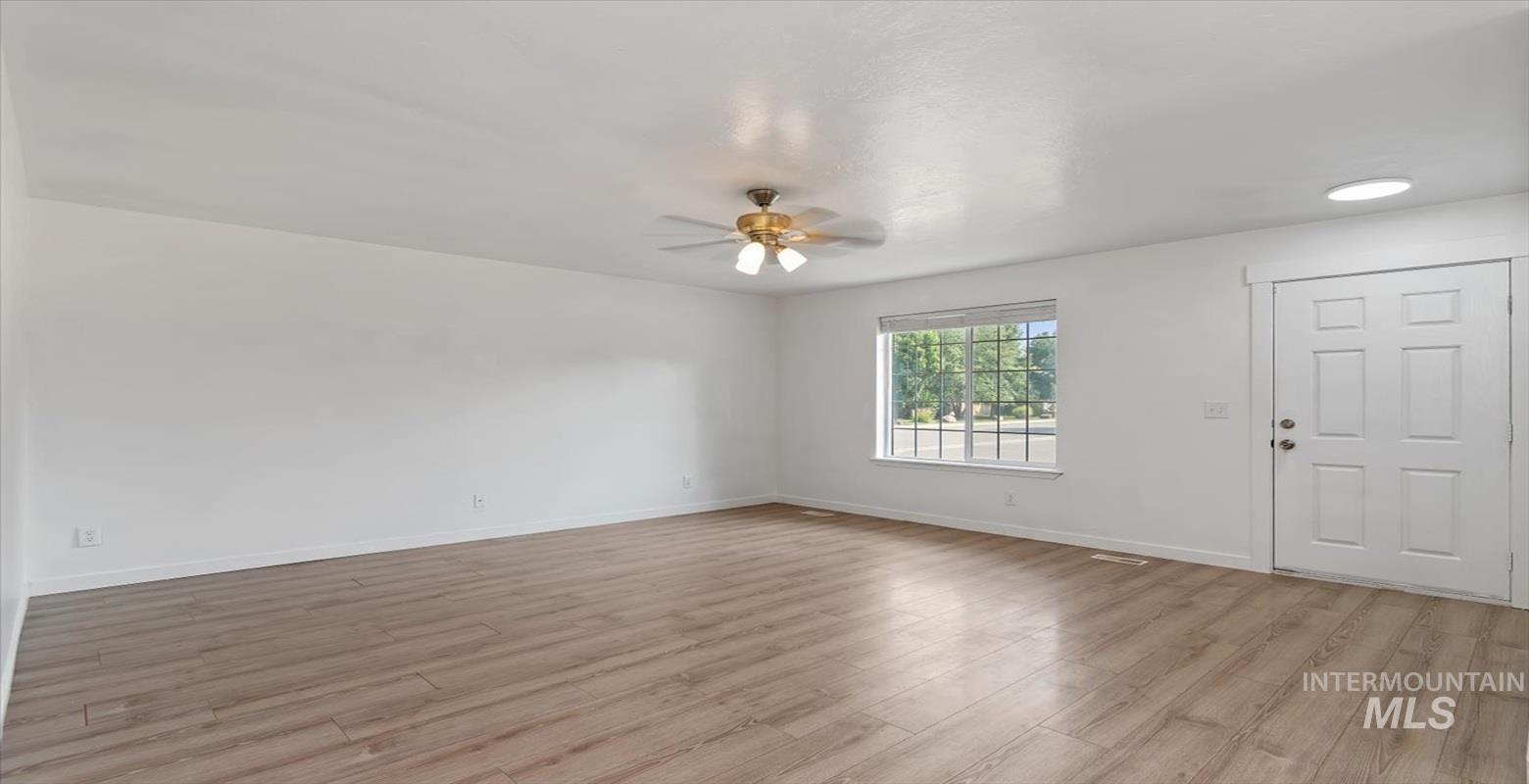 2361 N Blueblossom Way Property Photo 9