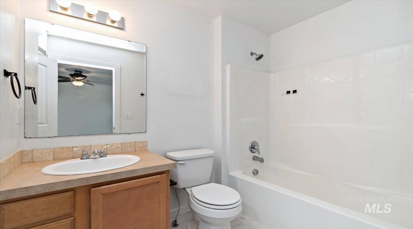 2361 N Blueblossom Way Property Photo 11