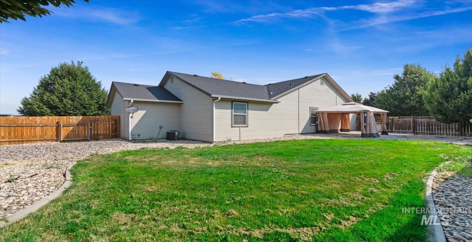 2361 N Blueblossom Way Property Photo 17