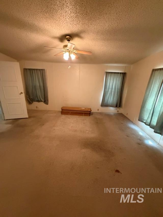 1158 W Targee Property Photo 8