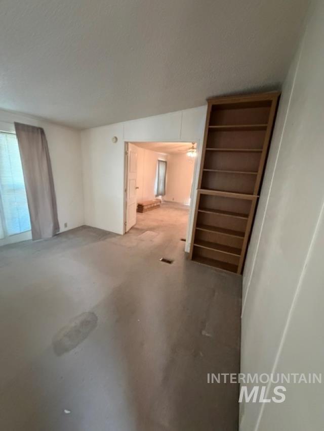 1158 W Targee Property Photo 13