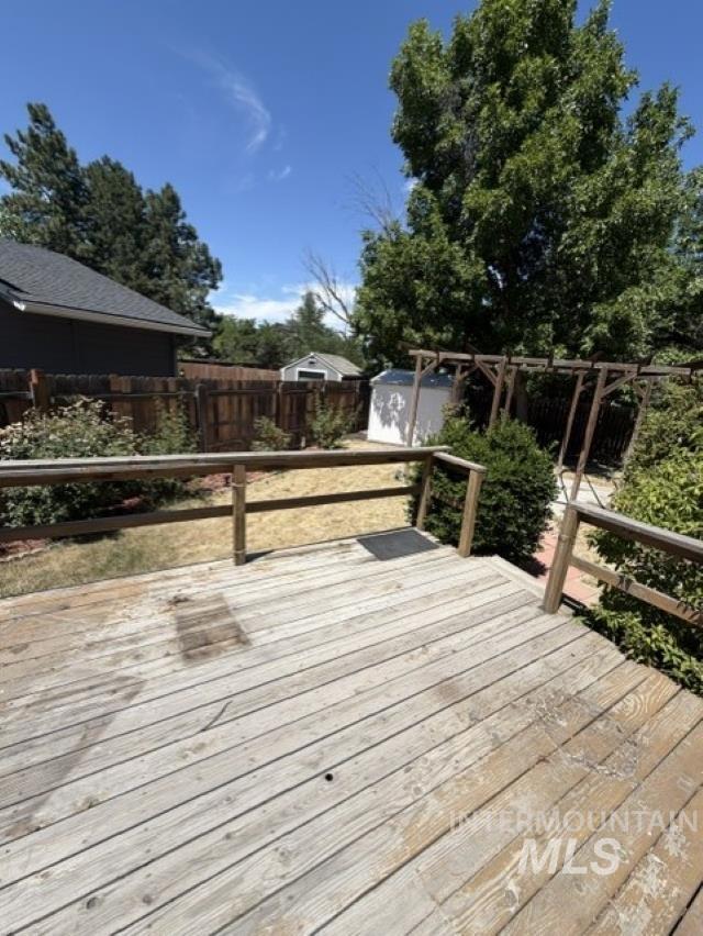 1158 W Targee Property Photo 20