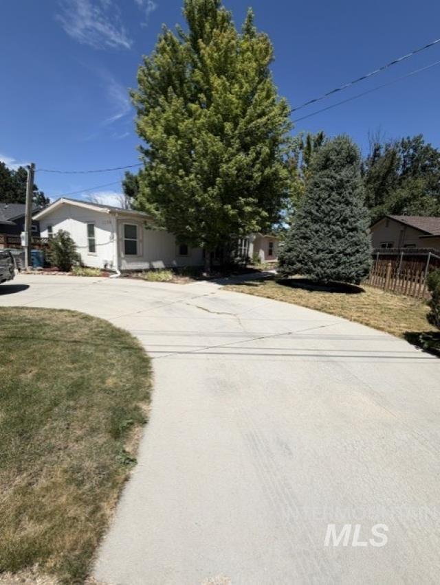 1158 W Targee Property Photo 27
