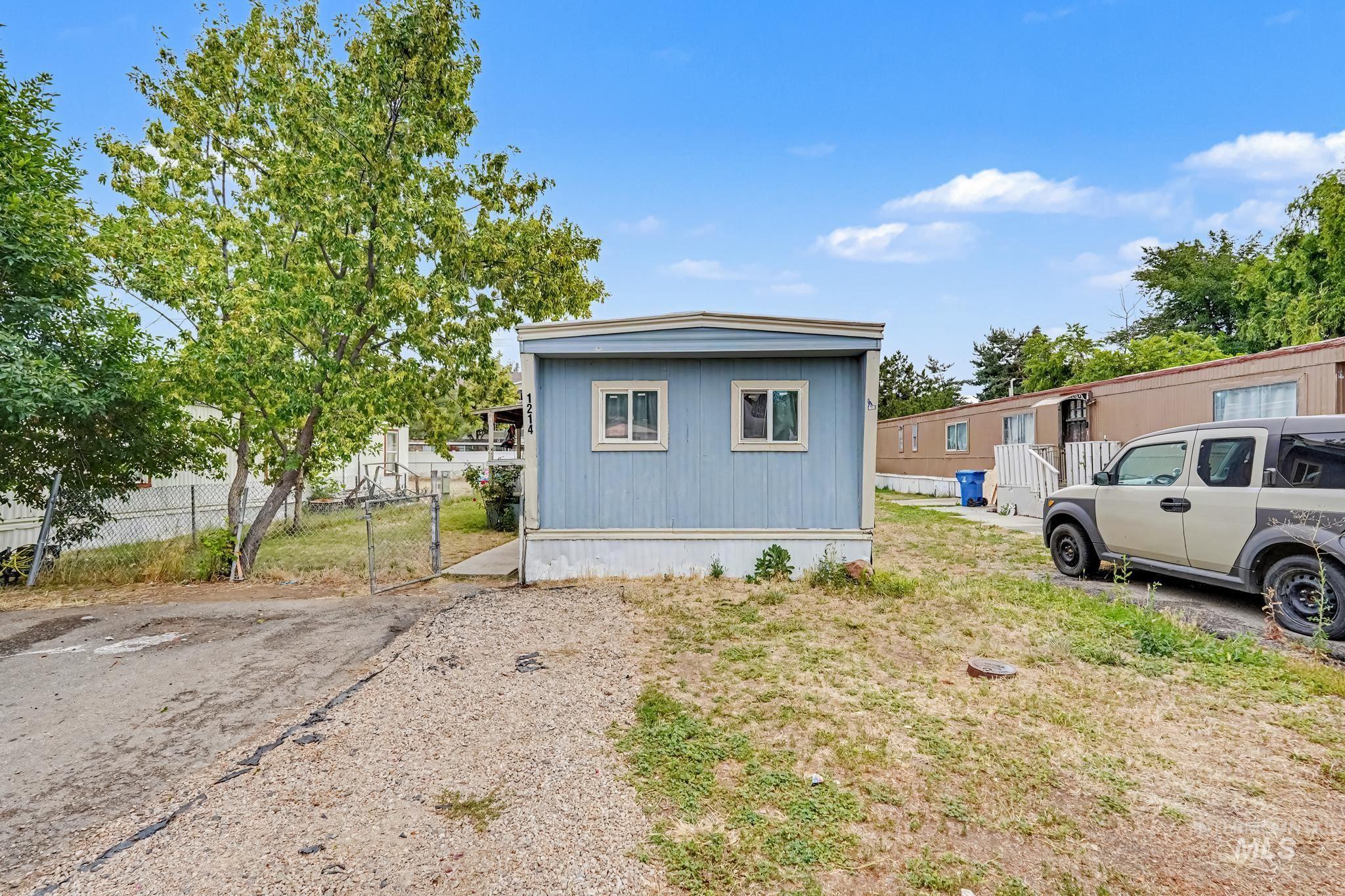 1214 N Sable Ln Property Photo 1