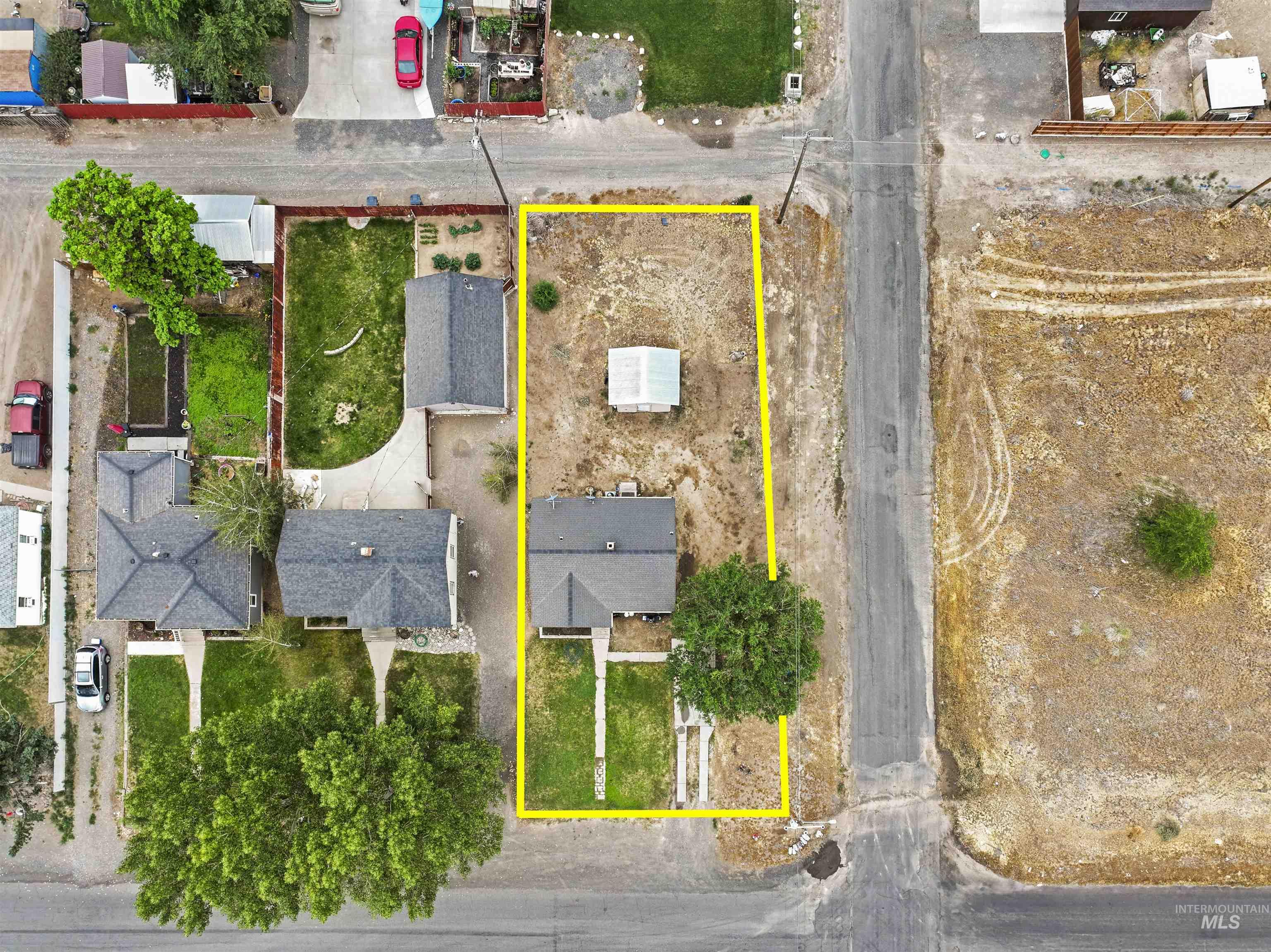 189 7th Ave W Property Photo 8