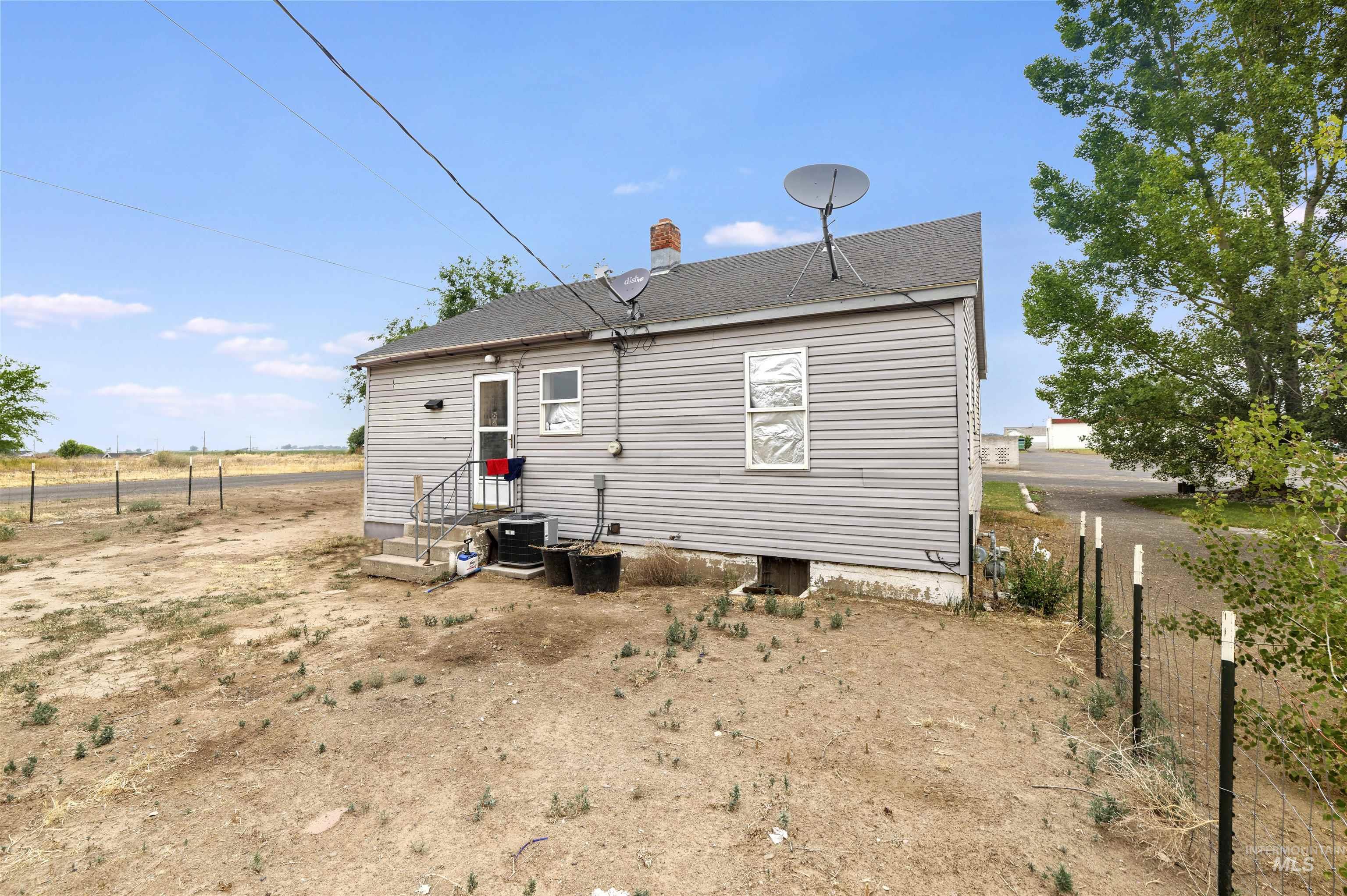 189 7th Ave W Property Photo 29