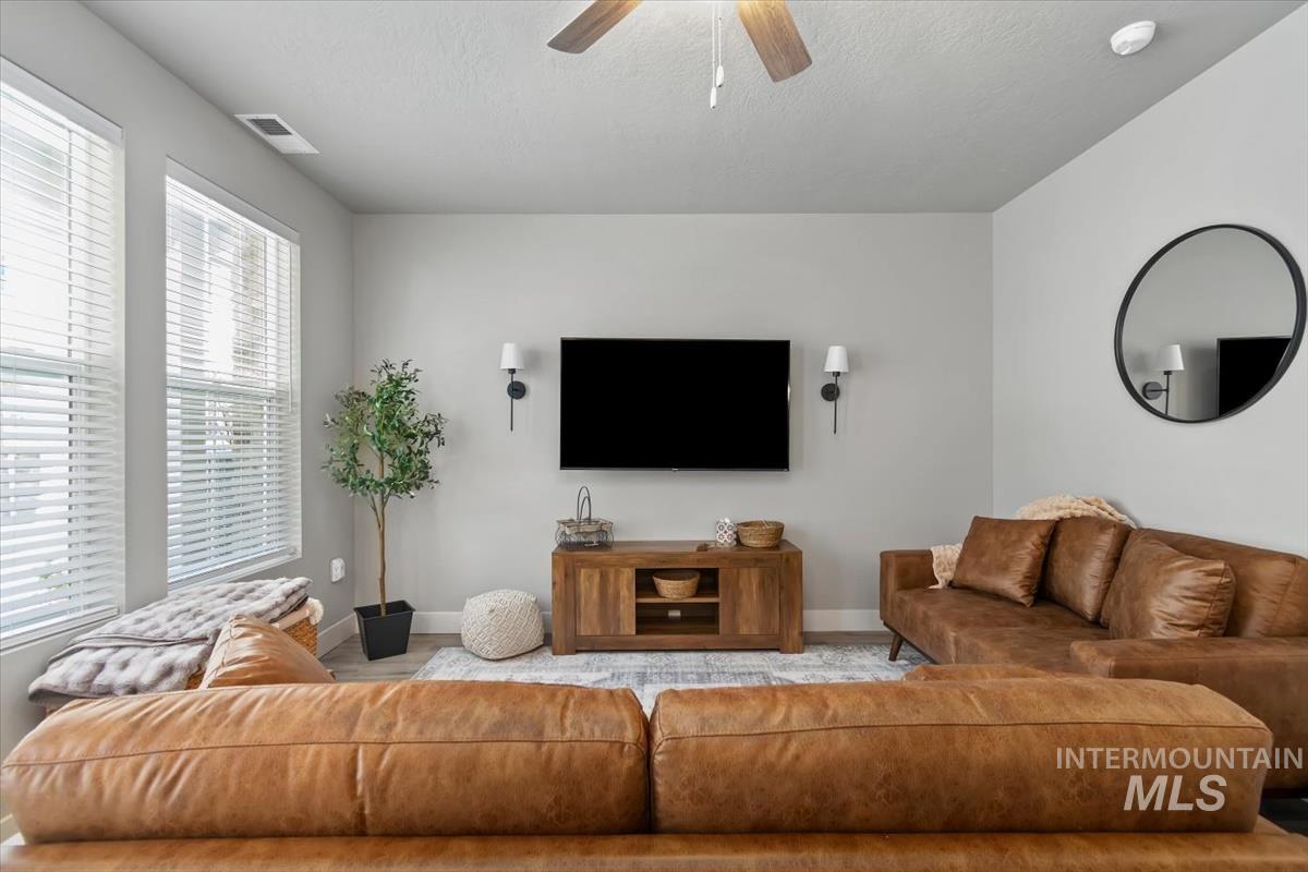 2771 W Palouse St Property Photo 9