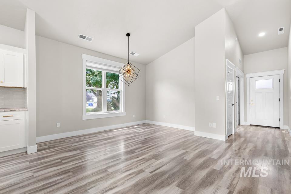 550 Syringa Falls Ct Property Photo 11