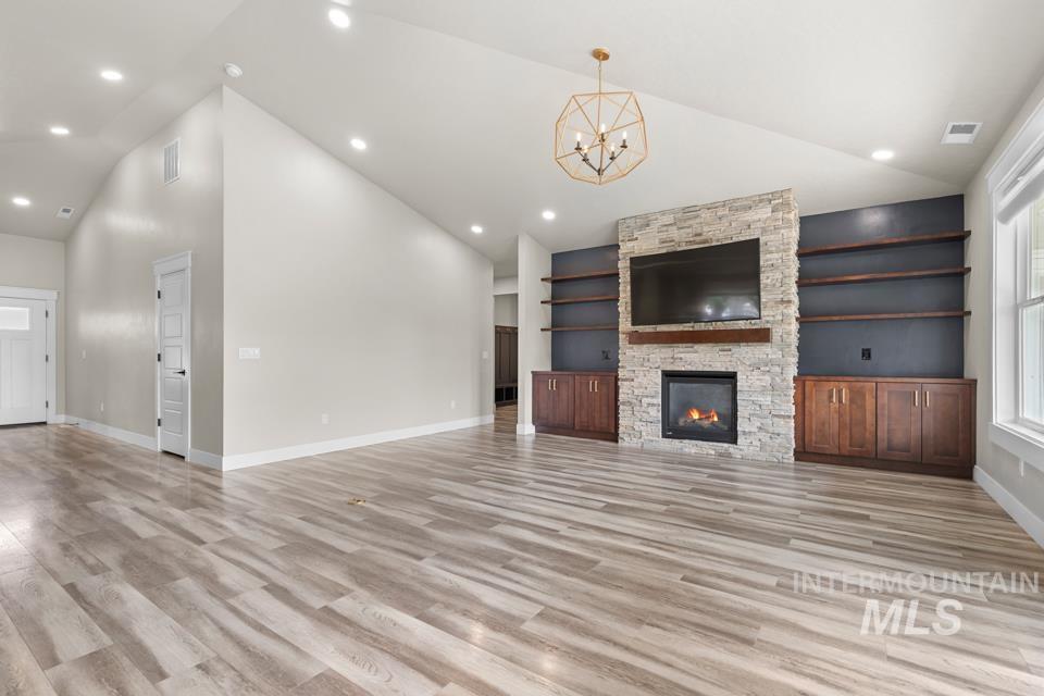 550 Syringa Falls Ct Property Photo 12