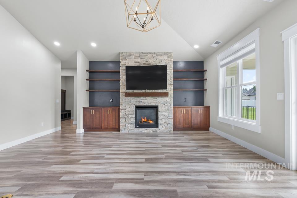 550 Syringa Falls Ct Property Photo 13