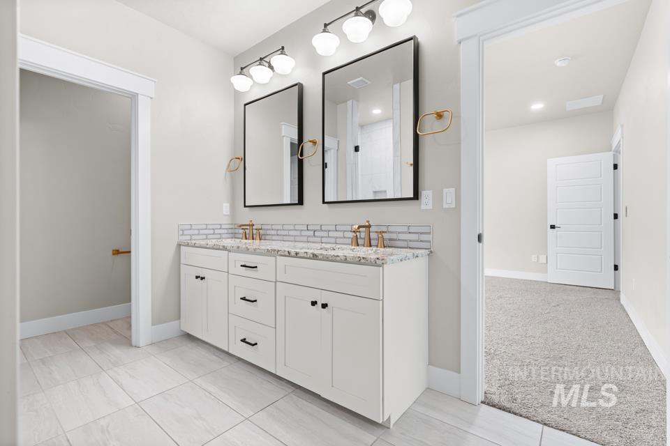 550 Syringa Falls Ct Property Photo 18