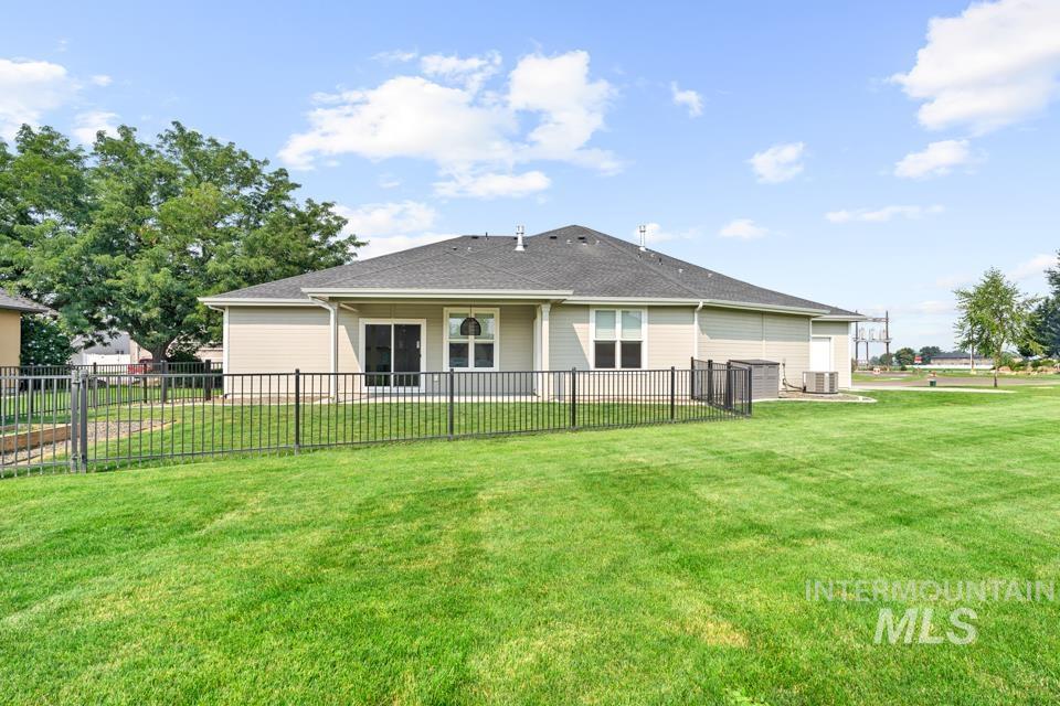 550 Syringa Falls Ct Property Photo 31