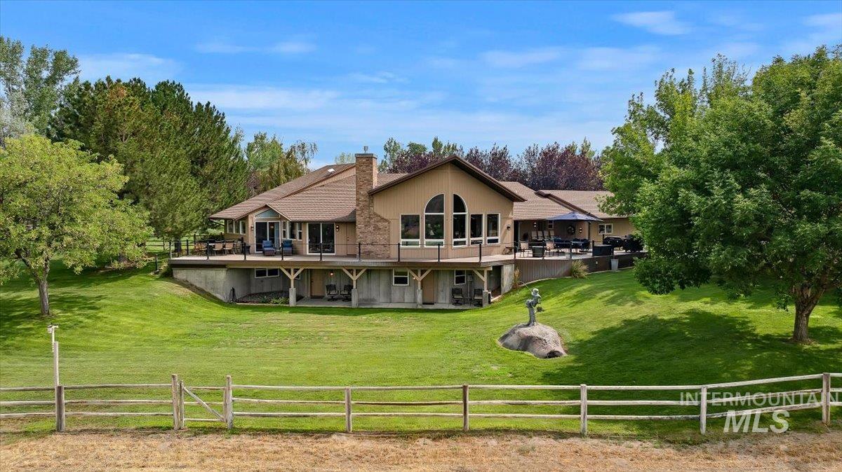 1290 Quail Hollow Property Photo 2
