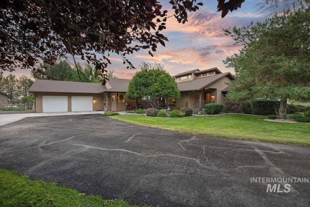 1290 Quail Hollow Property Photo 5