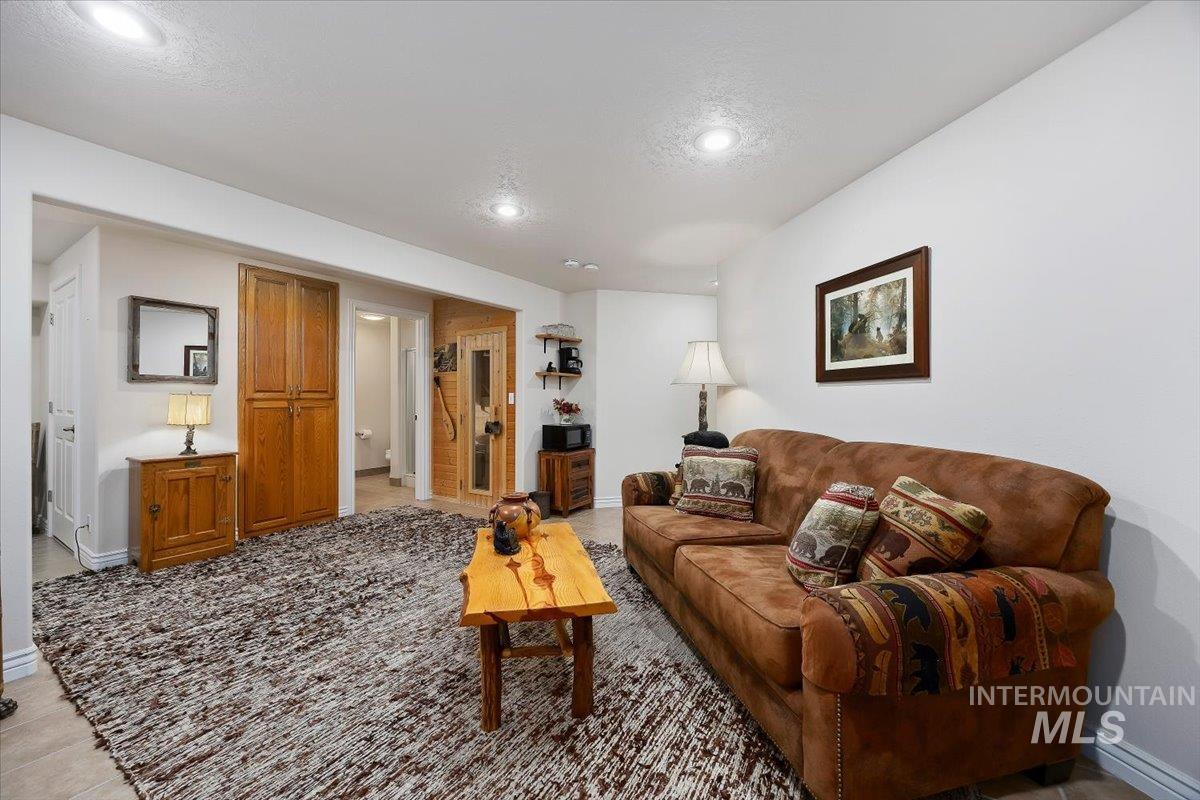 1290 Quail Hollow Property Photo 22