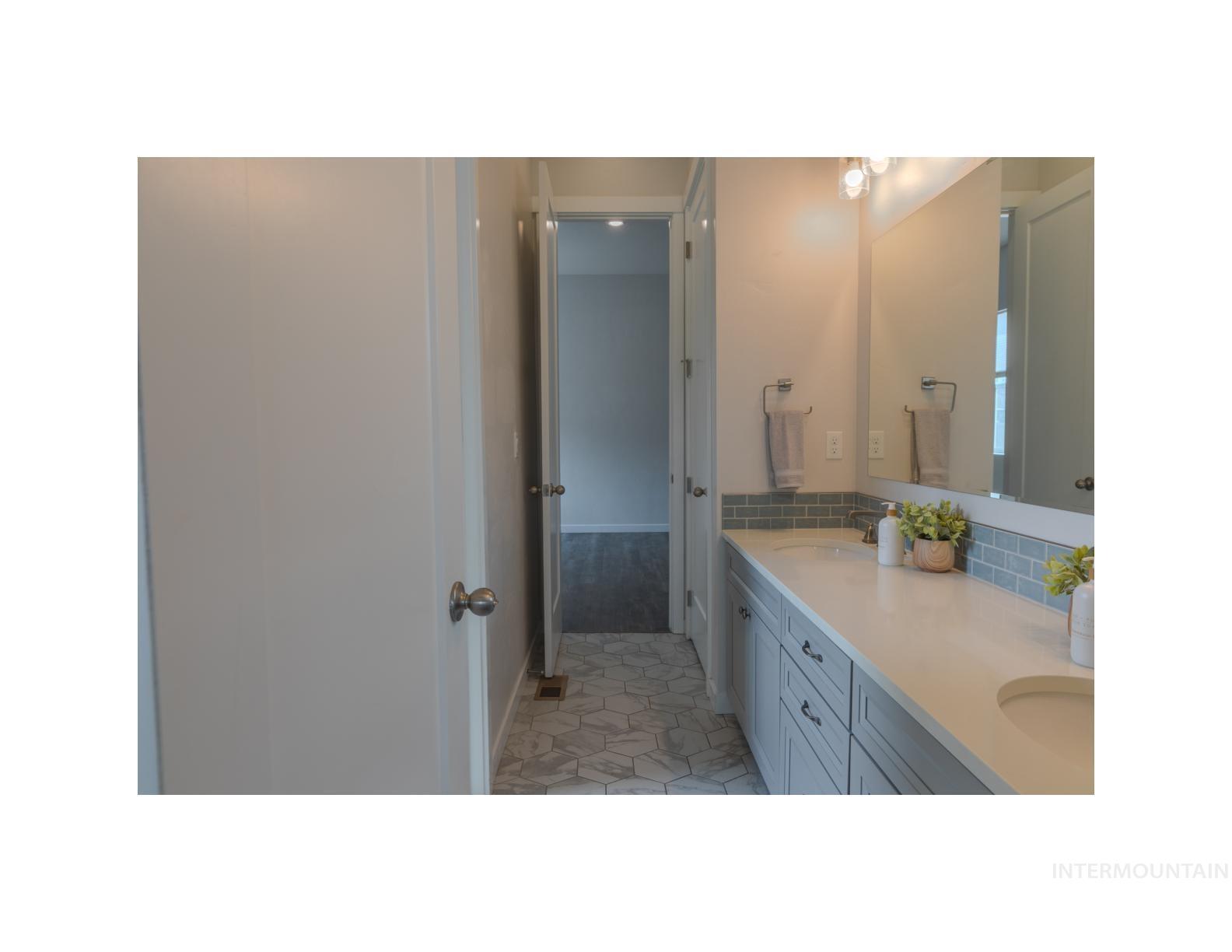 18399 N Moon Flower Ave Property Photo 24