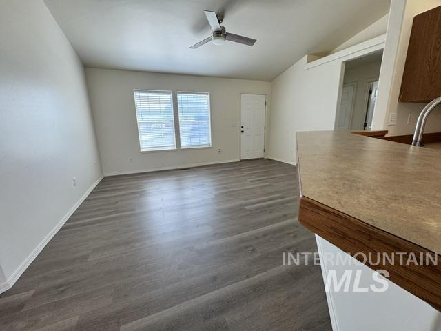 1464 Valencia St Property Photo 9