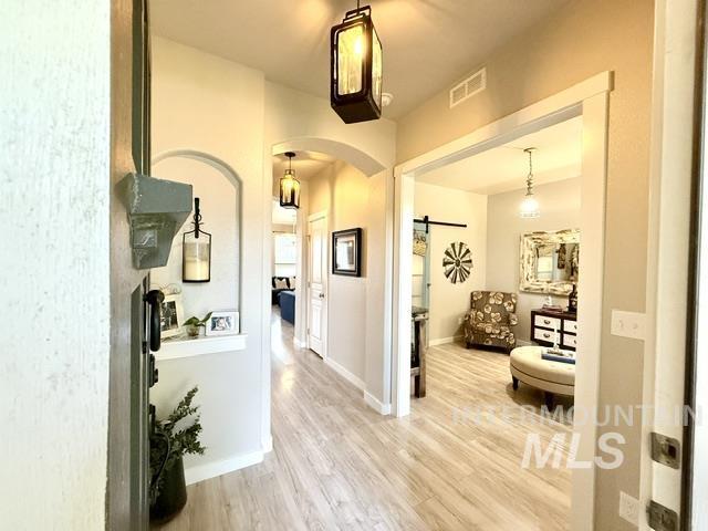841 Canyon Crest Dr. Property Photo 19