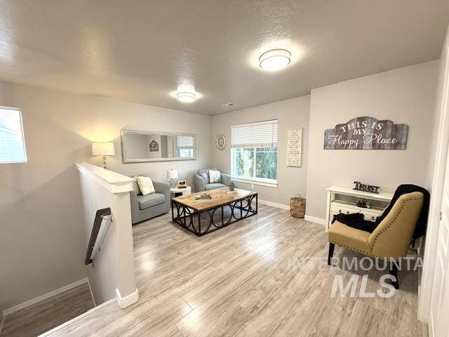 841 Canyon Crest Dr. Property Photo 23