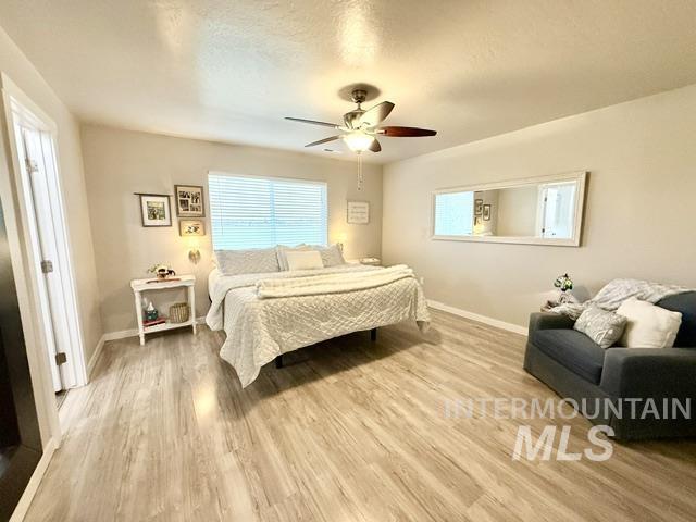 841 Canyon Crest Dr. Property Photo 26