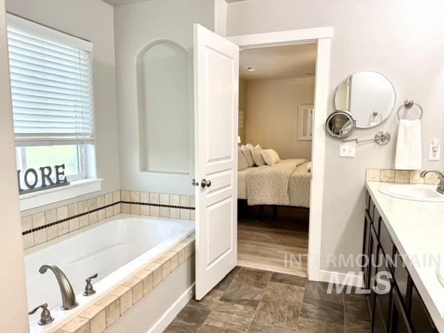 841 Canyon Crest Dr. Property Photo 31
