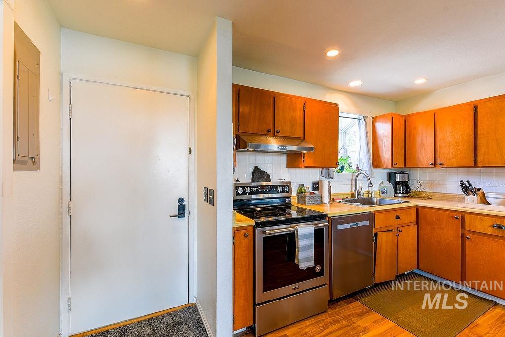 605 Indian Hills Drive Property Photo 4