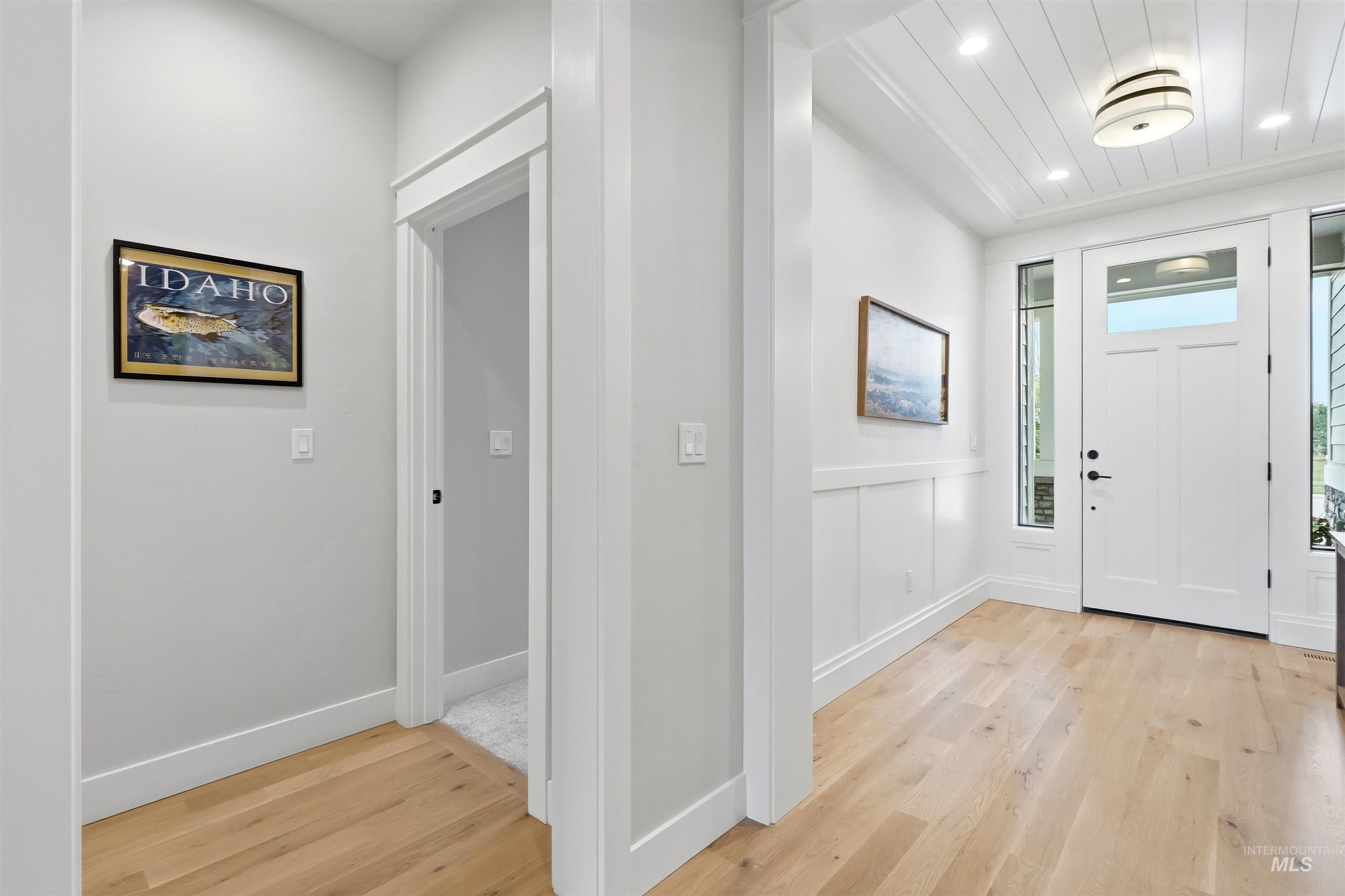 5301 W Strant St Property Photo 7