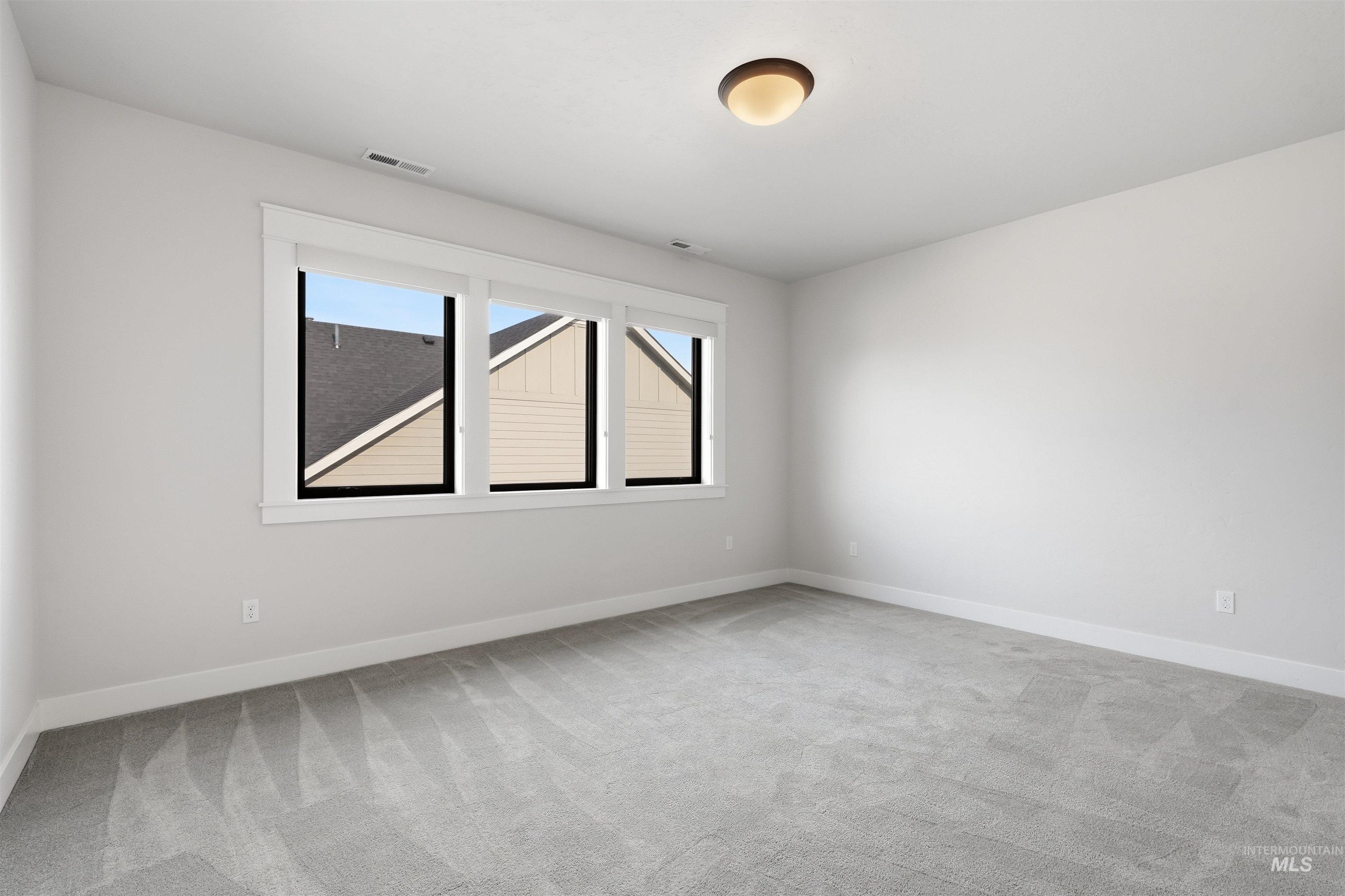 5301 W Strant St Property Photo 35